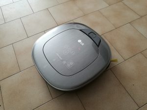 LG Hom-Bot Square Turbo+ : notre test de l'aspirateur connecté avec caméra de surveillance