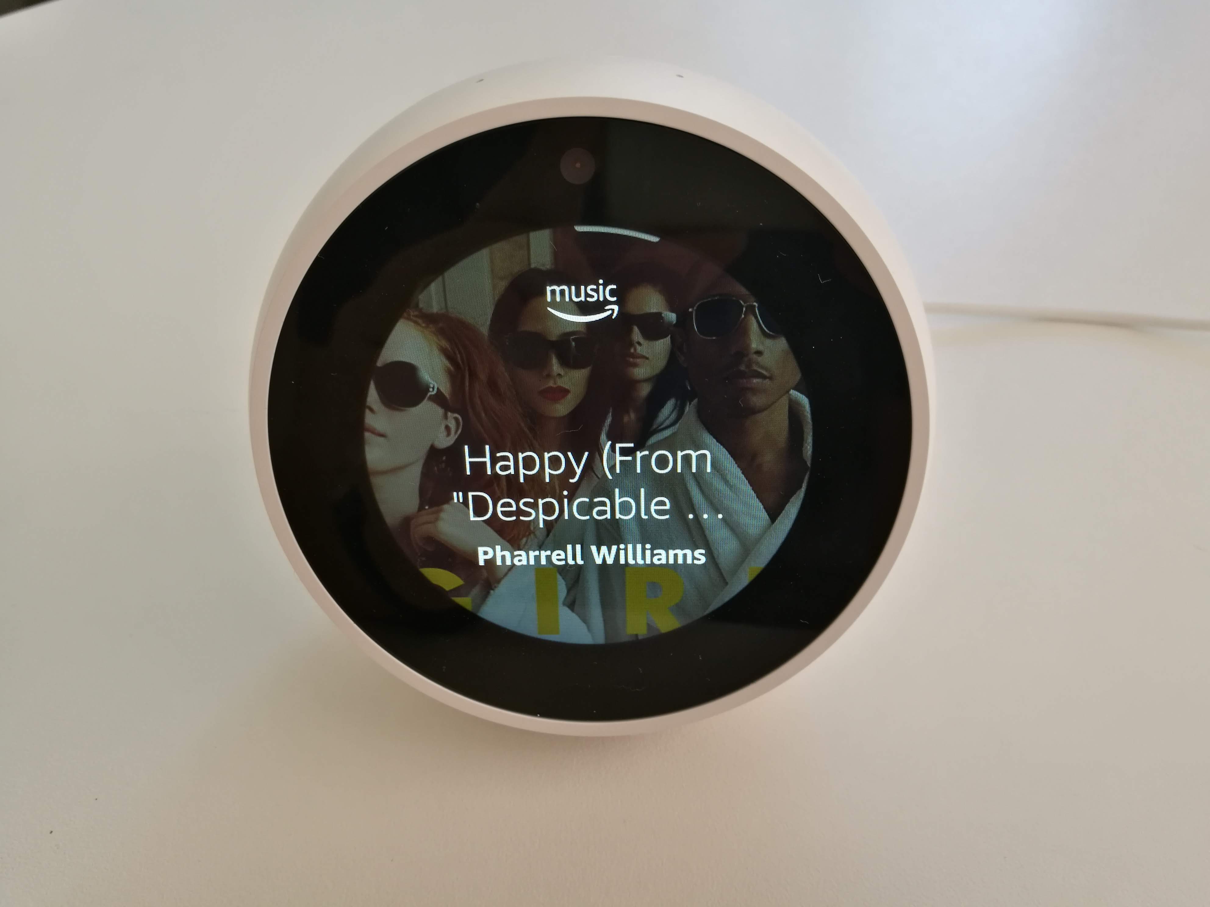 Amazon Echo Spot : test & avis de l'assistant vocal à écran