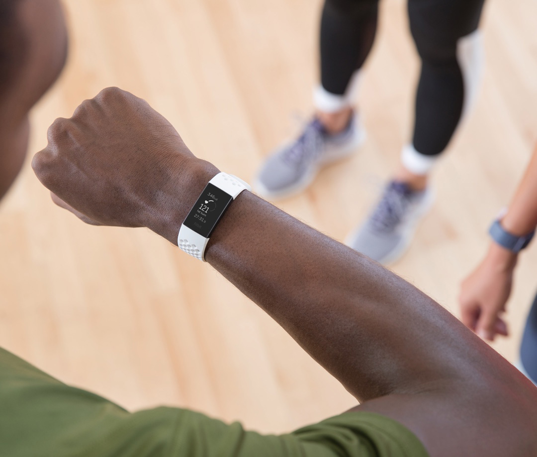 Charge 3 : Fitbit présente son nouveau bracelet connecté sport